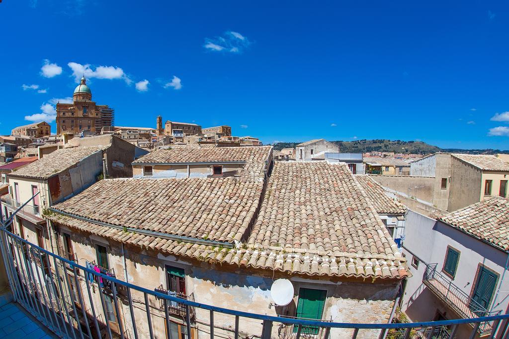 Umberto 33 Bed and Breakfast Πιάτσα Αρμερίνα Εξωτερικό φωτογραφία